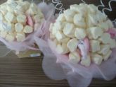 Boquet de marshmallows brancos com tule